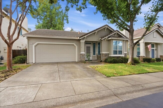 374 Coventry Cir