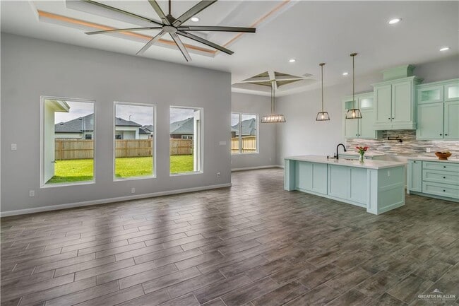 Photo - 13 Magnolia St