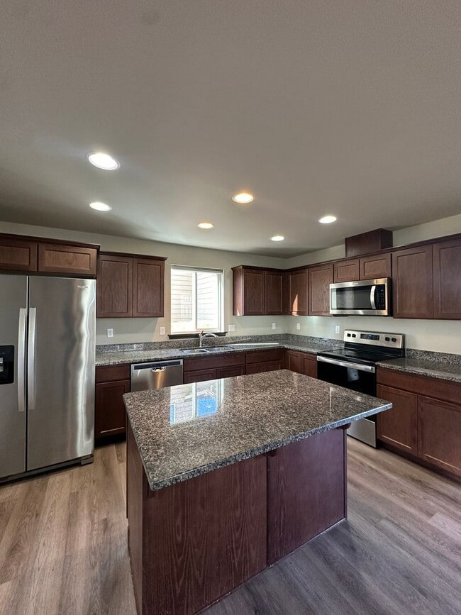 Photo - Amazing 3 Bedroom 2.5 Bath Duplex!