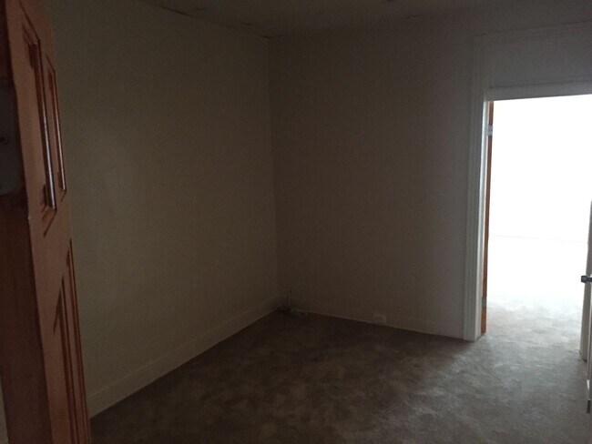 Photo - Great Druid Hill Home