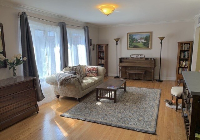 Photo - 7213 Bateman St