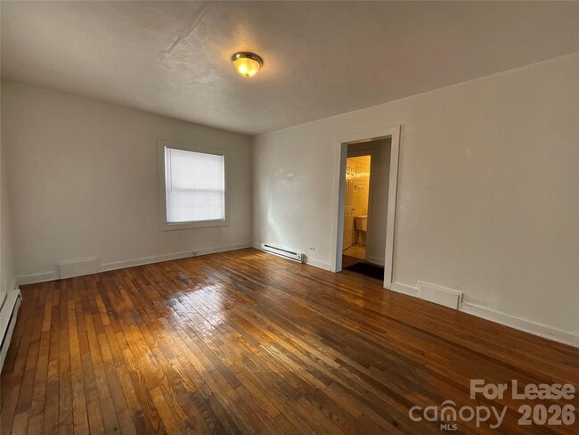 Photo - 203 Circle Dr