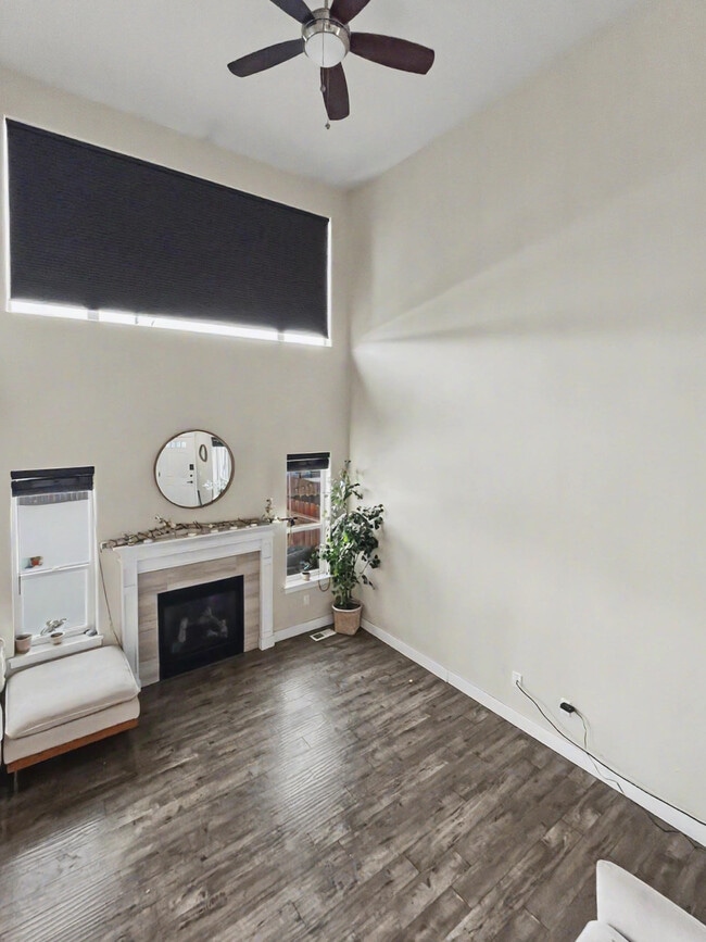 Photo - 347 Skwentna Dr