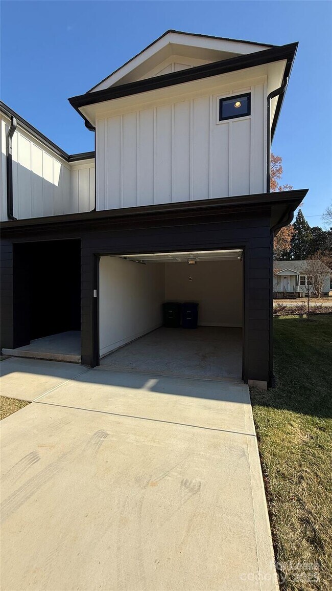 Photo - 19813 N Ferry St