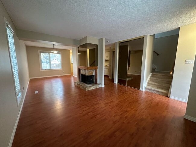 Photo - 11111-11126 26 Ave NW