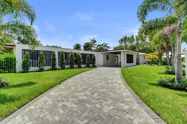 Photo - 840 SW 3rd St