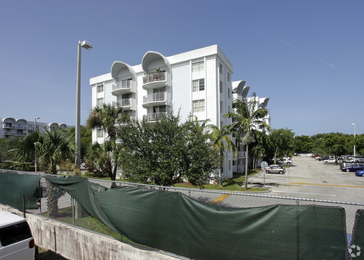 Photo - Montecarlo of Miami Condominiums