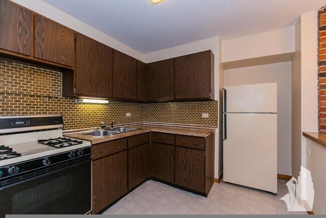Photo - 872 W Lill Ave Unit 2