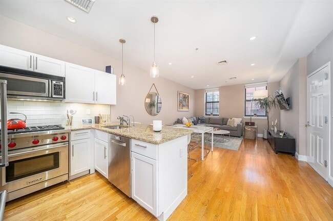 Photo - 822 Garden St