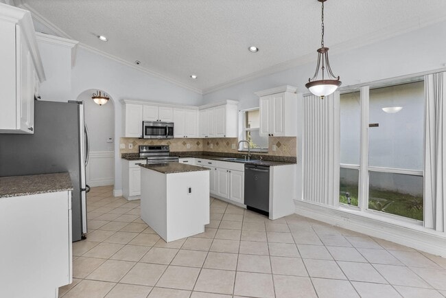 Photo - 7607 Colony Lake Dr