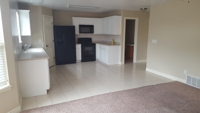 Kitchen & 1/2 Bath - 152 S 1100 W