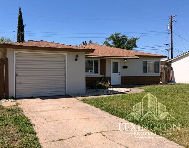Photo - Charming 2 Bedroom Home in Arden Manor – Available Now!