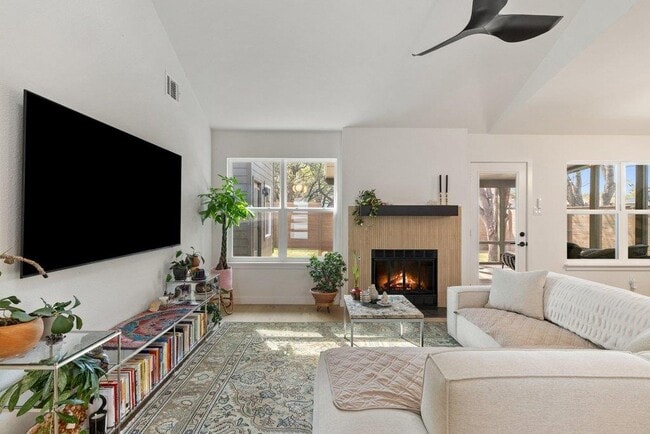 Photo - 8202 Cache Dr