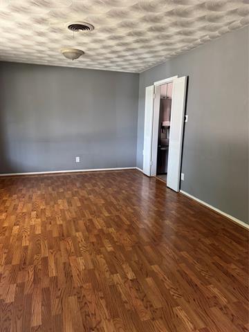 Photo - 700 Kindred Ln