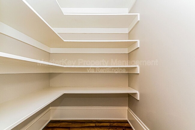 Photo - 290 Spring Ave