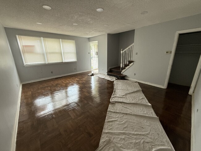Building Photo - 906 Alcyon Dr Rental