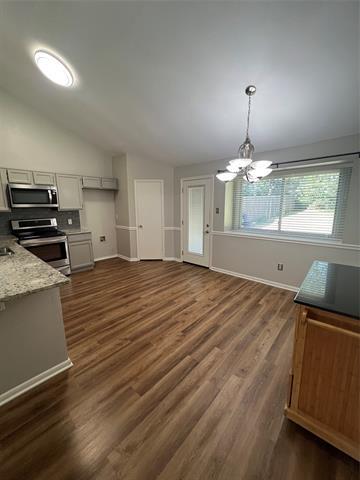Photo - 1001 Stableway Ln