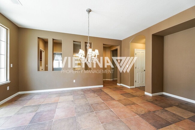 Photo - 1014 Waterford Dr