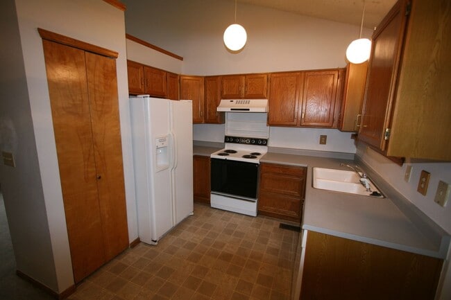 Photo - Tri-Level Home in Thornton, CO