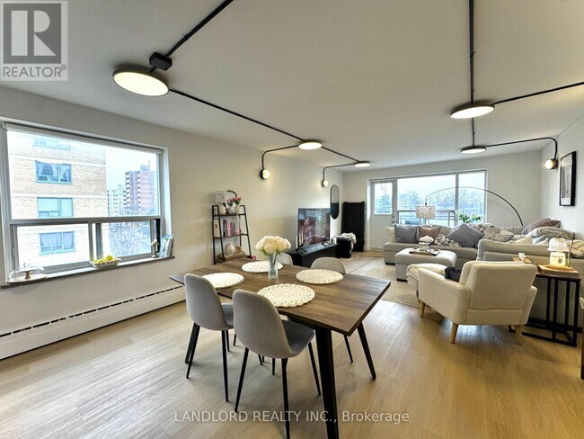 Photo - 420 Eglinton Ave E Unit 102