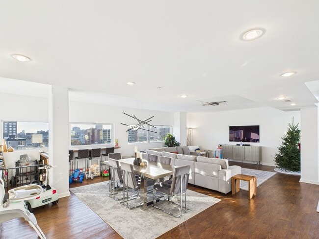 Building Photo - 212 Brown St Unit 10A