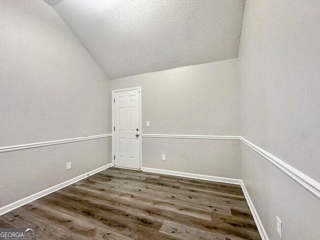 Photo - 5021 Serenity Point Ln