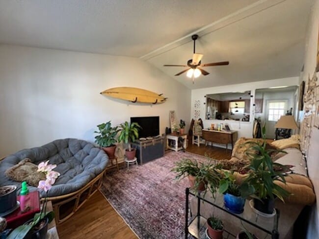 Photo - 2 Bed / 1 Bath Duplex – Close to Base!