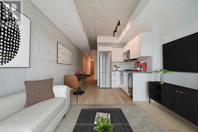 Photo - 195 McCaul St Unité 213