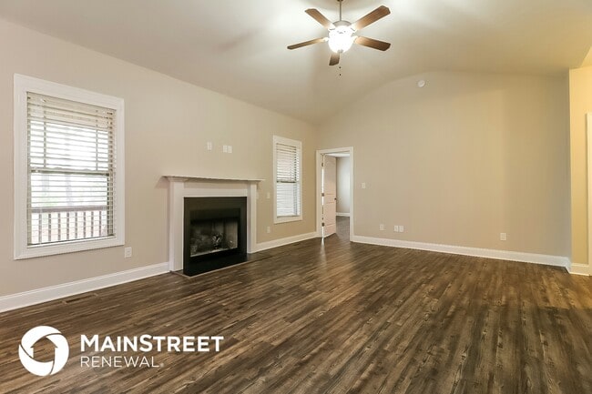 Photo - 39 Woodlot Dr