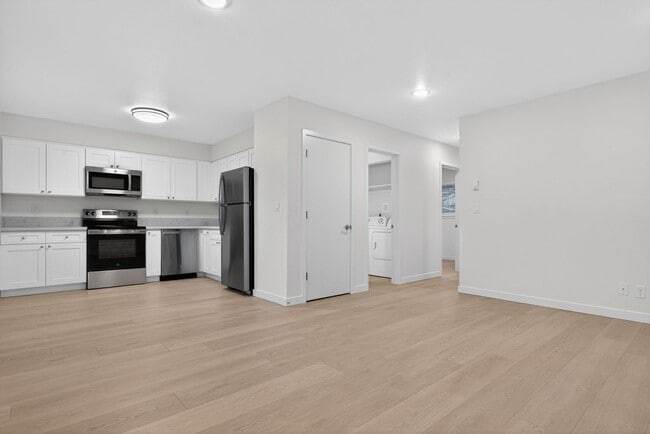 Photo - Woodstock Manor