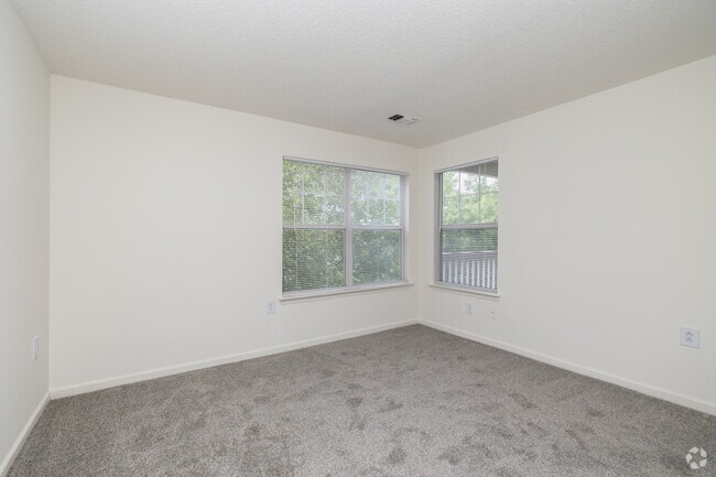 2BR, 2BA - 976SF - Second Bedroom