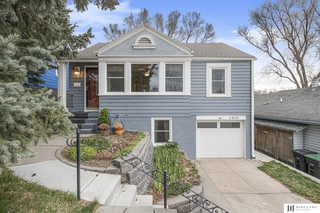 Photo - 5820 Walnut St