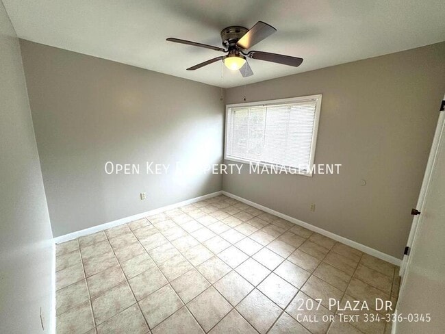 Photo - 207 Plaza Dr