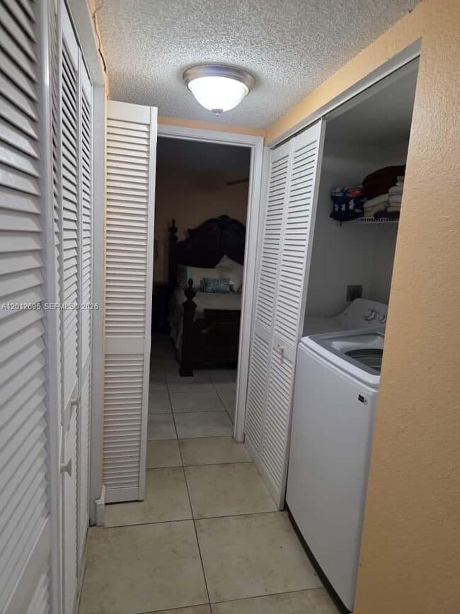 Photo - 1760 Windorah Way Unidad H