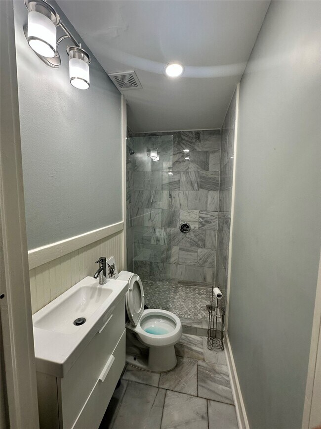Photo - 2206 Bernardo De Galvez Ave