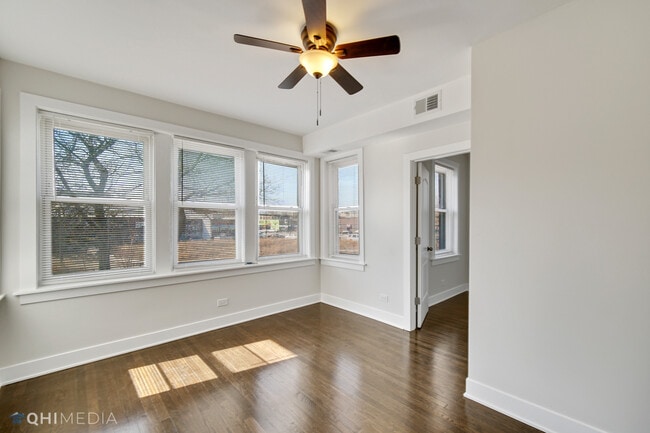 Photo - 1921 S Trumbull Ave Unit 3