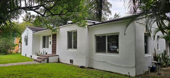 Building Photo - 142 NW 98th St Rental