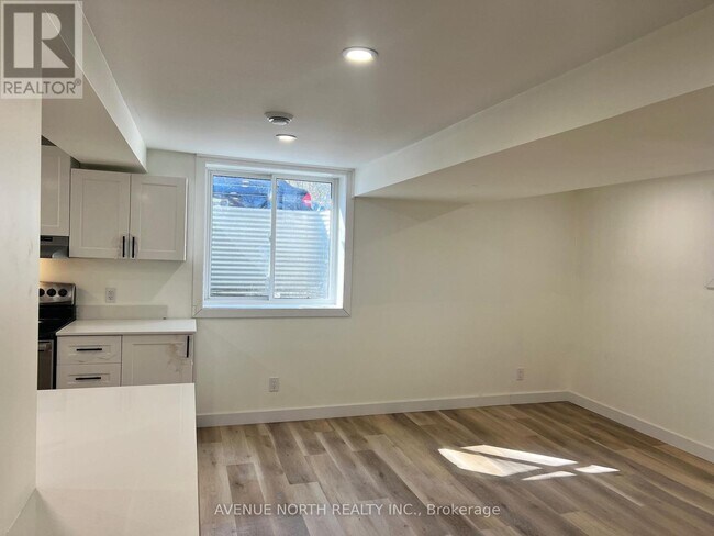 Photo - 480 River Rd