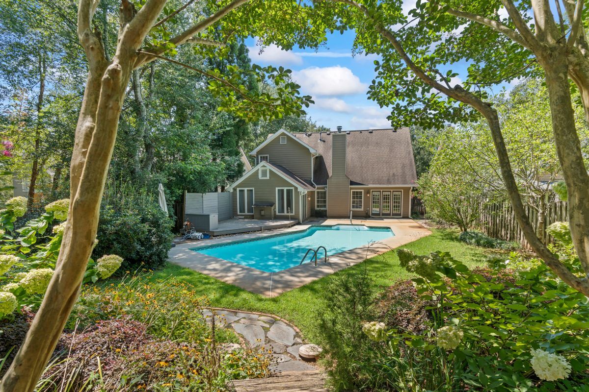 Photo - 1249 McLendon Dr