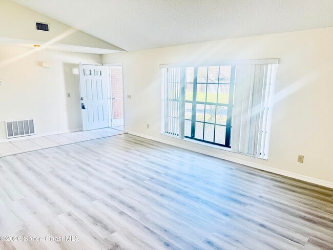 Photo - 4795 Riverside Rd