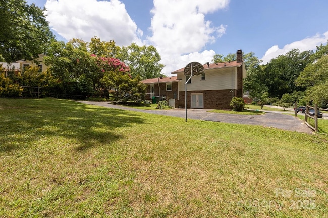 Photo - 1533 Bonnie Ln