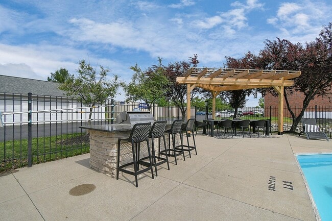 Photo - Fountain Place Apartments