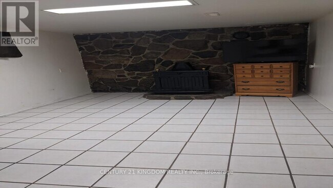 Photo - 10 Shoreview Dr