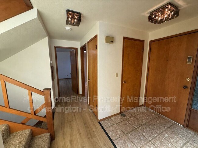 Photo - 2114 41st Ave SW
