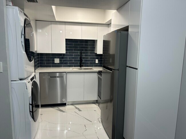 3264 NW 84th Ave Unit F630