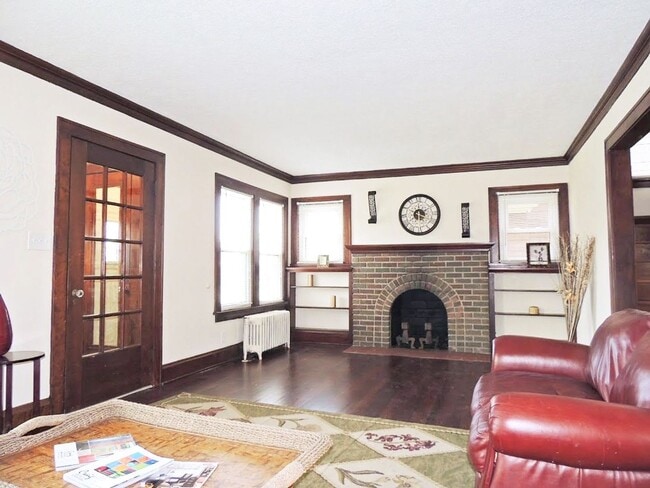 Photo - 4 Bed - 1.5 Bath Colonial for Rent in Euclid!