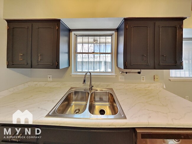 Photo - 5727 Bogart Dr