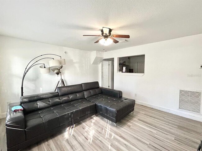 Photo - 1280 Bertland Way