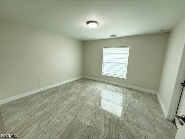 Photo - 356 Bell Blvd