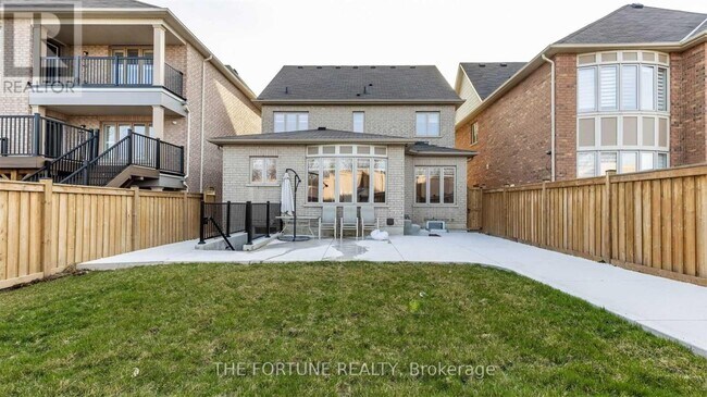 Photo - 118 Leadership Dr